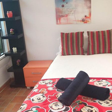 Апартаменты Apartamento En La Milla De Oro, A 100M De La Playa Марбелья Экстерьер фото