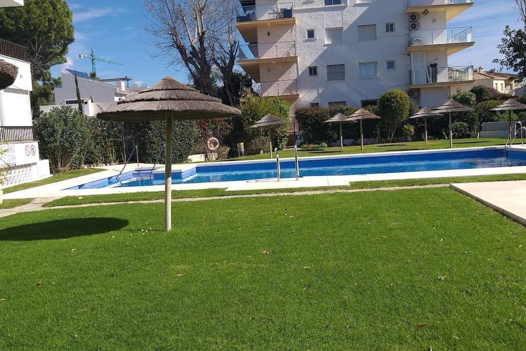 Апартаменты Apartamento En La Milla De Oro, A 100M De La Playa Марбелья Экстерьер фото